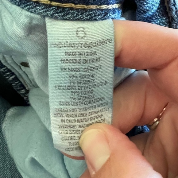 American Eagle Women’s 6 Blue Medium Wash Distressed Straight Leg Jean - Picture 8 of 8